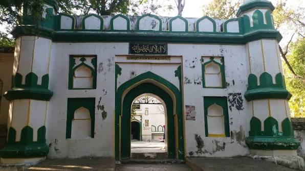 Sherghati Fort, a Mughal-era fort near Anand Resort